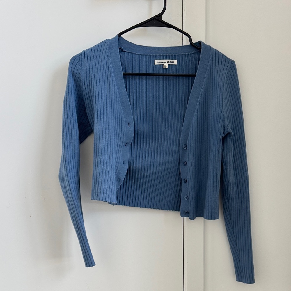 Reformation Gilda Ribbed V-Neck Cropped Cardigan – XS